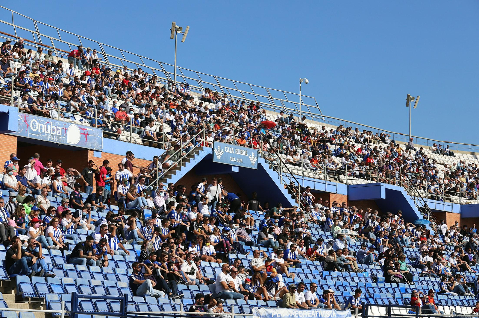 Imágenes de la mejor afición en el Recre-Gerena
