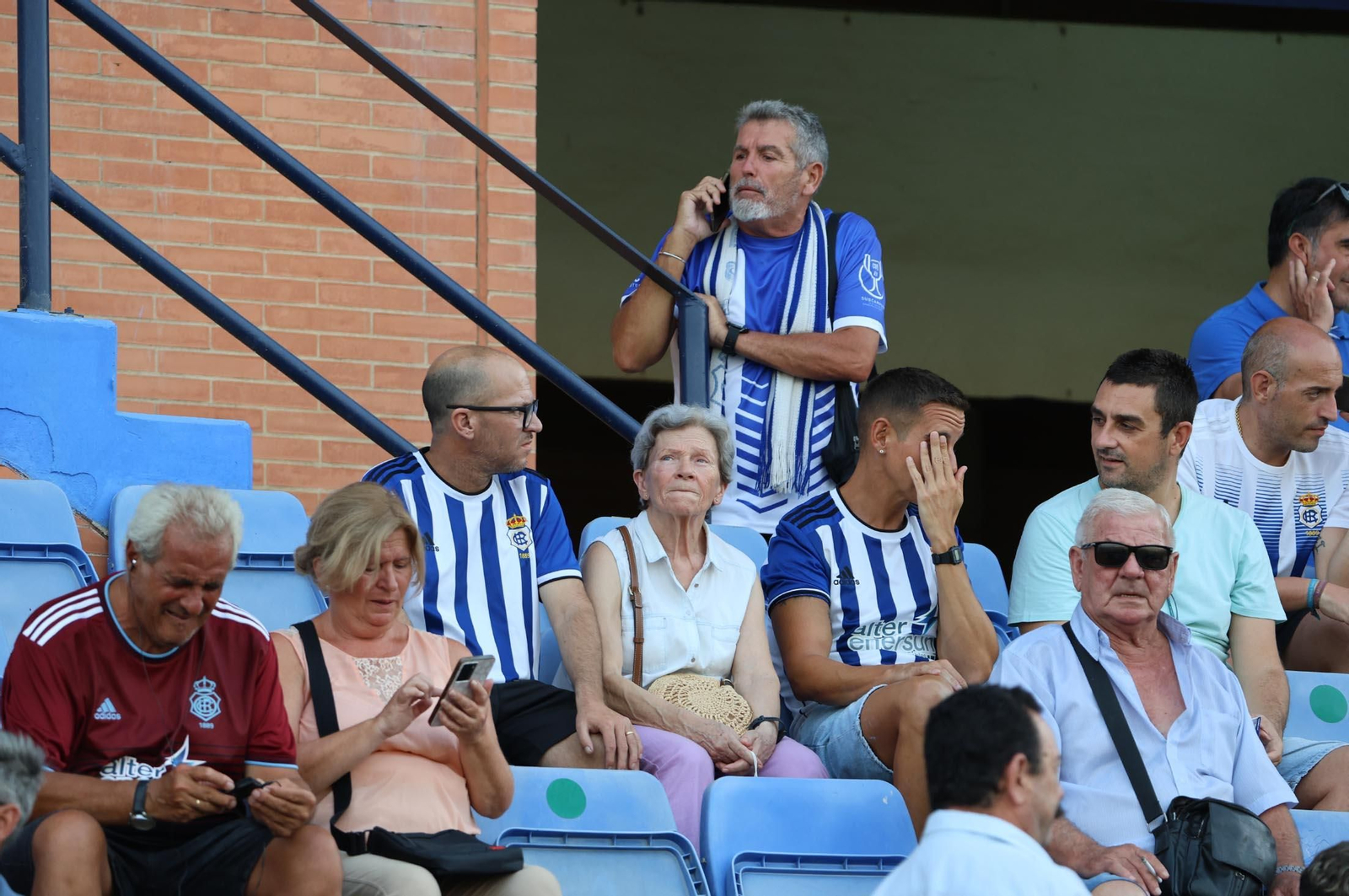 Búscate en las gradas del estadio en la celebración del Trofeo Colombino