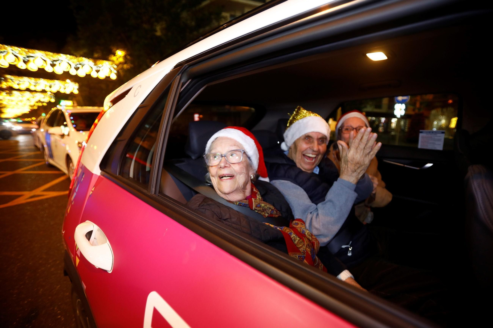 Las fotos del Paseo de la Ilusión de los mayores de Córdoba