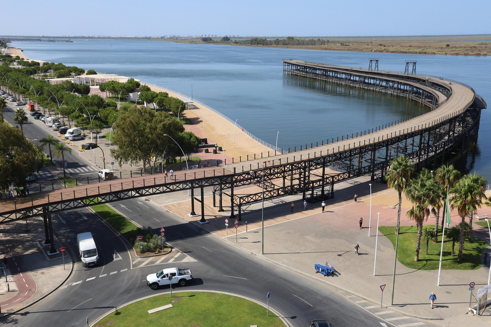 El ‘nuevo’ Muelle de la Compañía de Río Tinto ya luce al completo en la Avenida Francisco Montenegro.