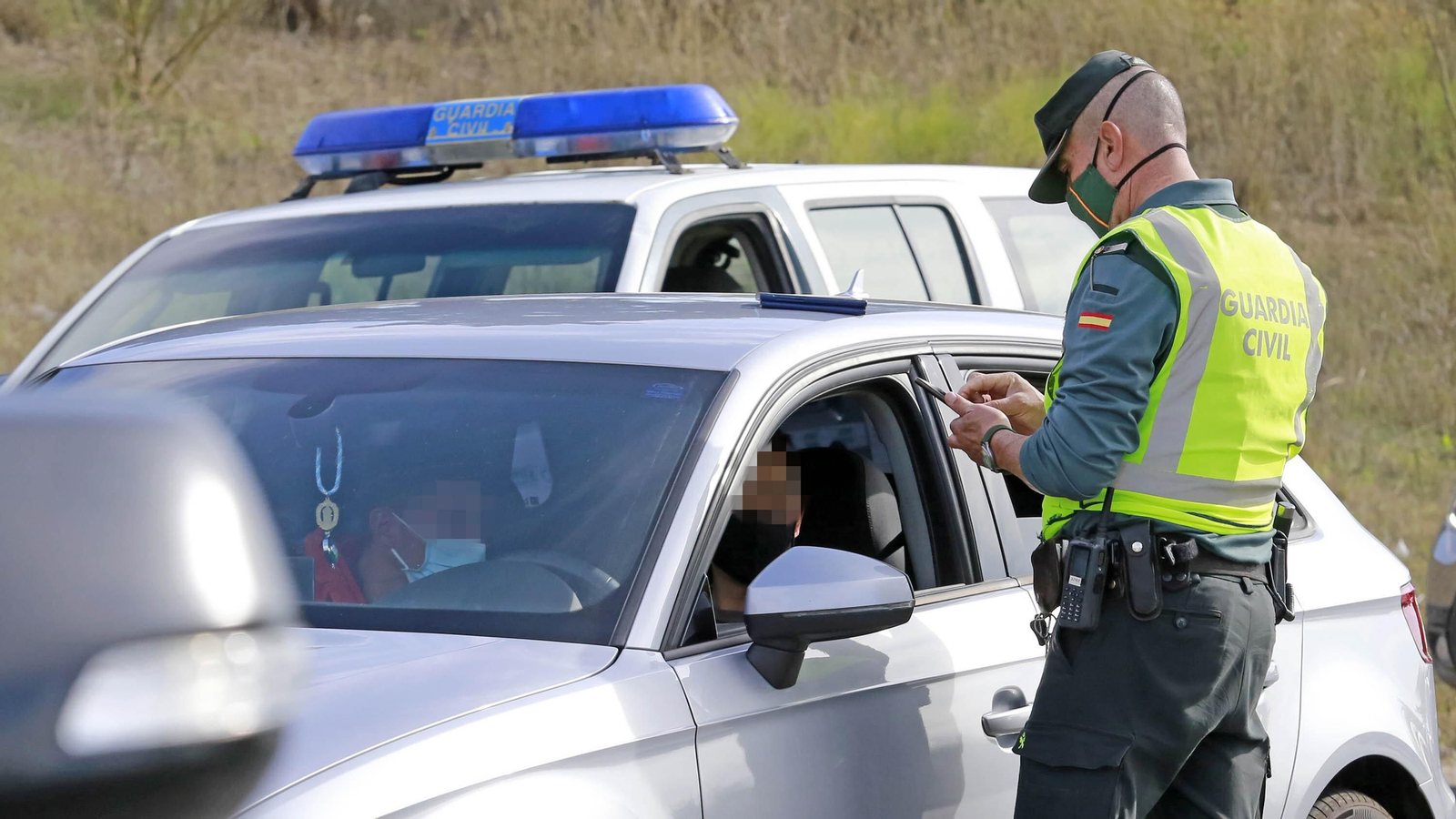 Control de la Guardia Civil en Los Albarizones