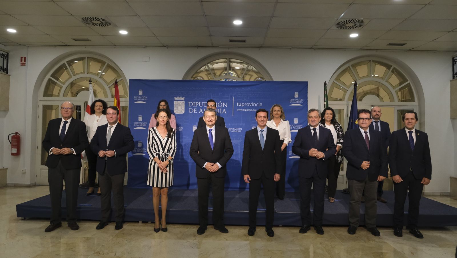 Imágenes de la visita del Consejero de Presidencia, Antonio Sanz, a la Diputación de Almería