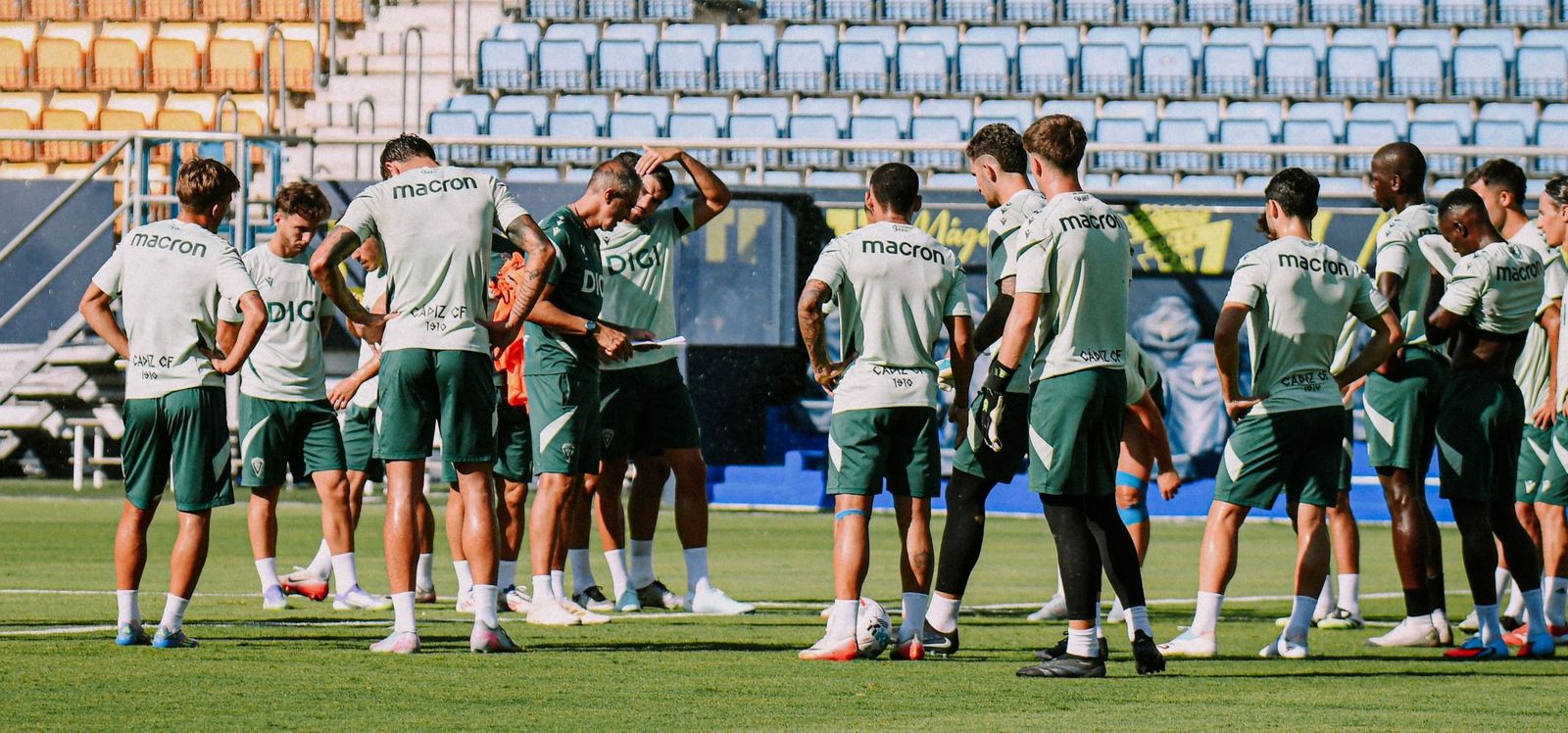Un entrenamiento del Cádiz.