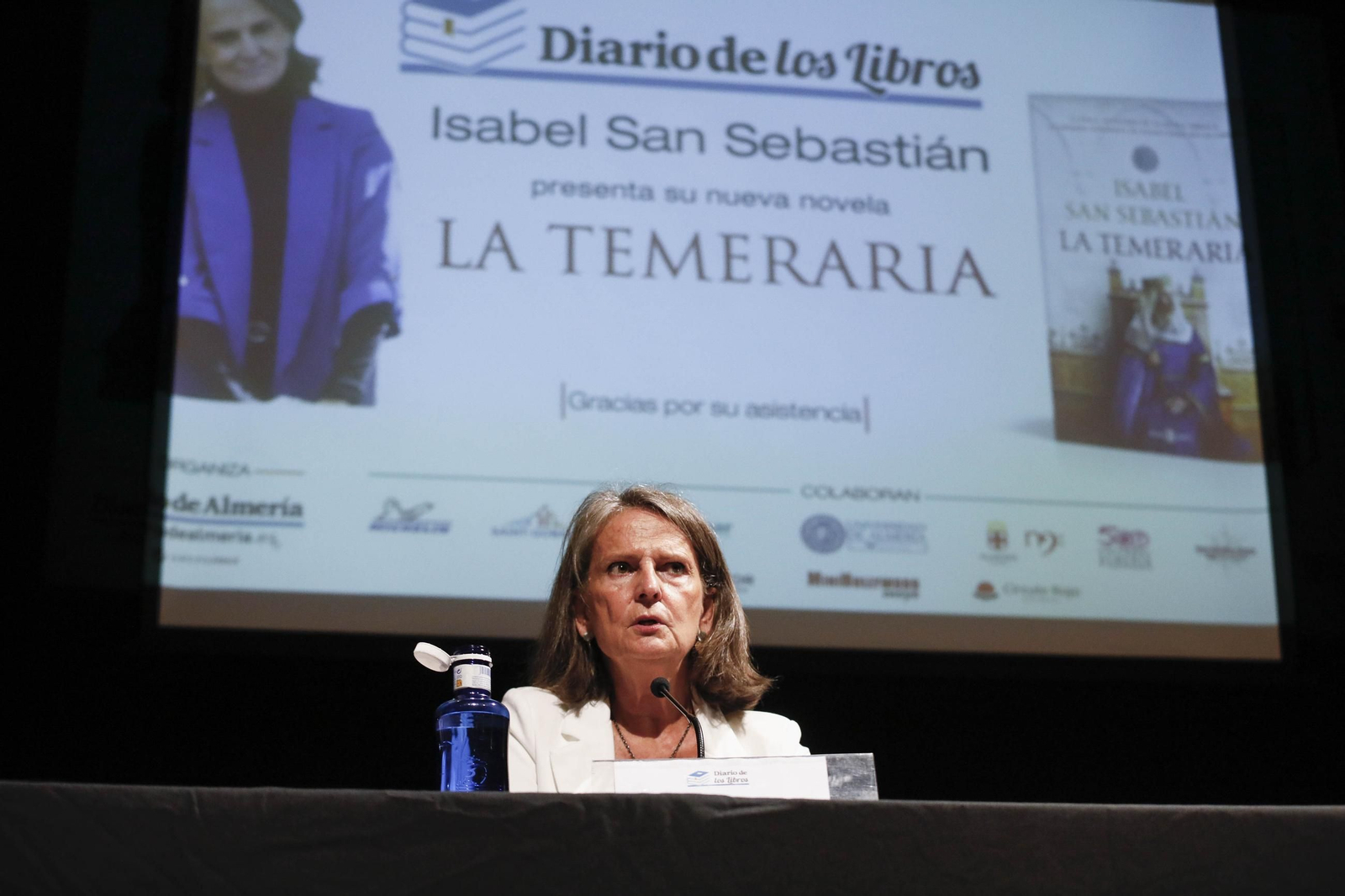 Las imágenes del diario de los libros con Isabel San Sebastián