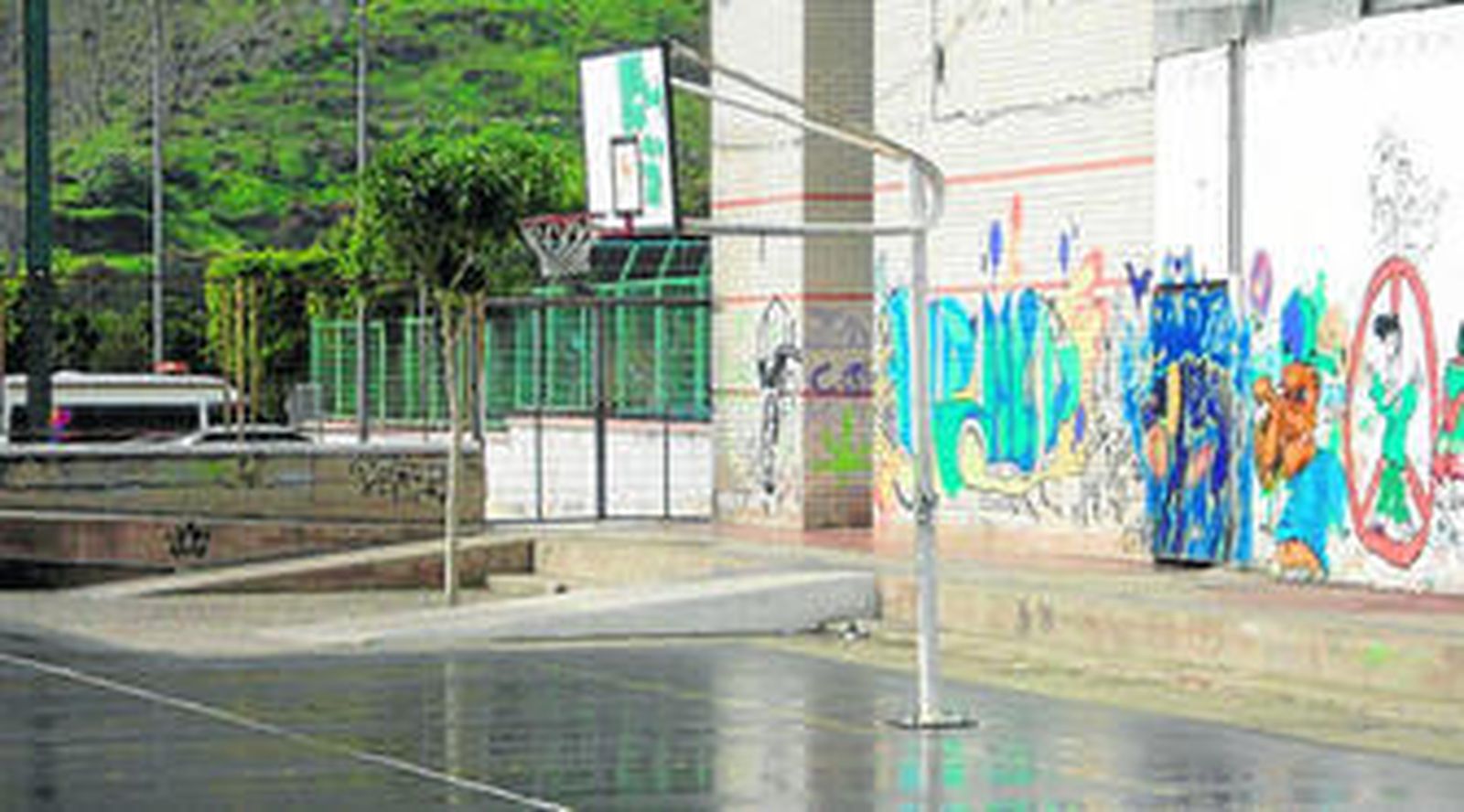 Patio del centro en el que se inició la bronca.