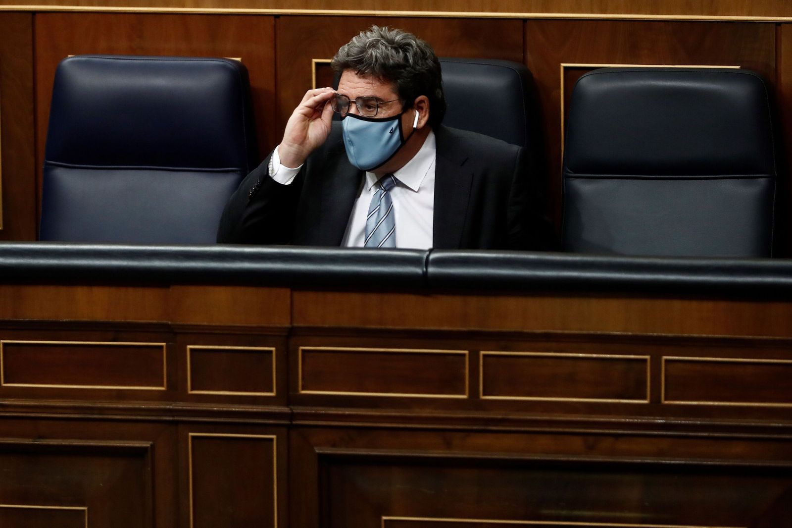 El ministro de Inclusión, José Luis Escrivá, en el Congreso de los diputados el pasado mes de noviembre.