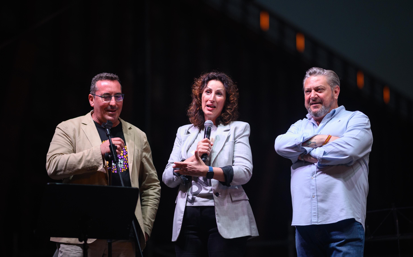 La alcaldesa, María del Mar Vázquez junto a Pablo Mazuecos y el concejal Diego Cruz.