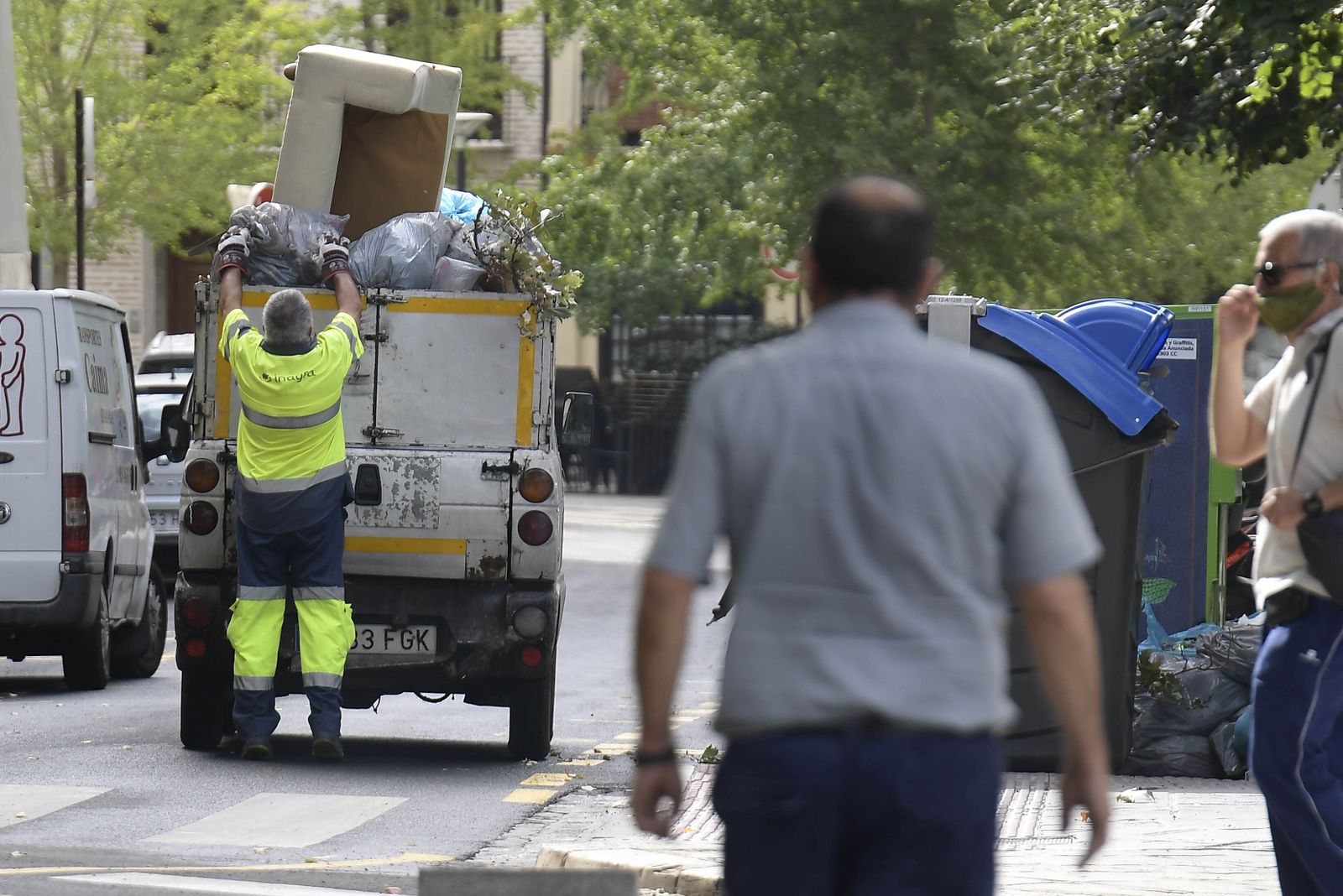 Los residuos indican que la actividad económica en Semana Santa recuperó la mitad de lo perdido en 2020