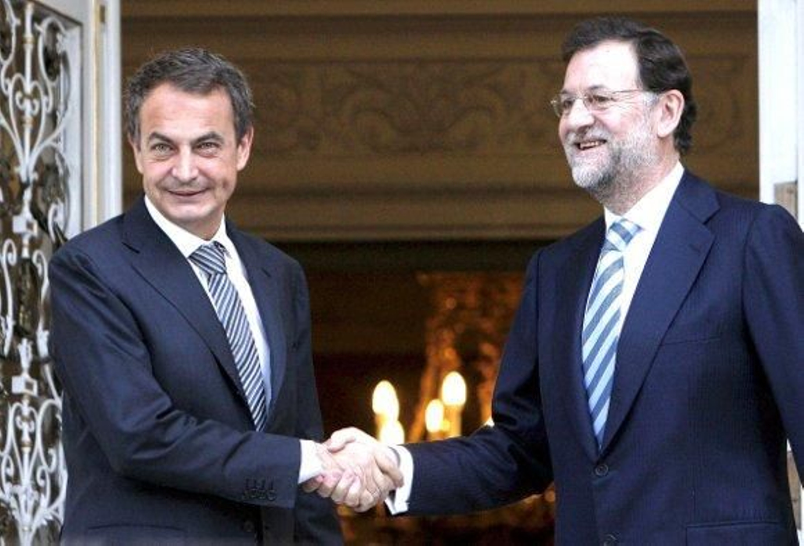 Zapatero y Rajoy acuerdan reformar la Ley de Cajas antes de tres meses