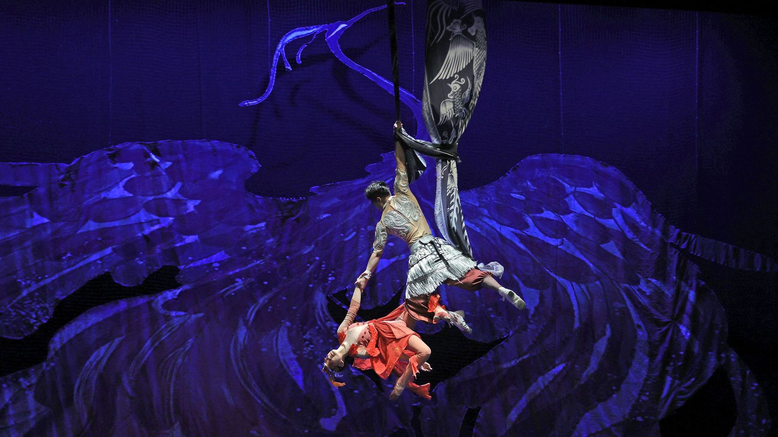 Imágenes del 'Gran Circo Acrobático de China' en el Teatro Villamarta