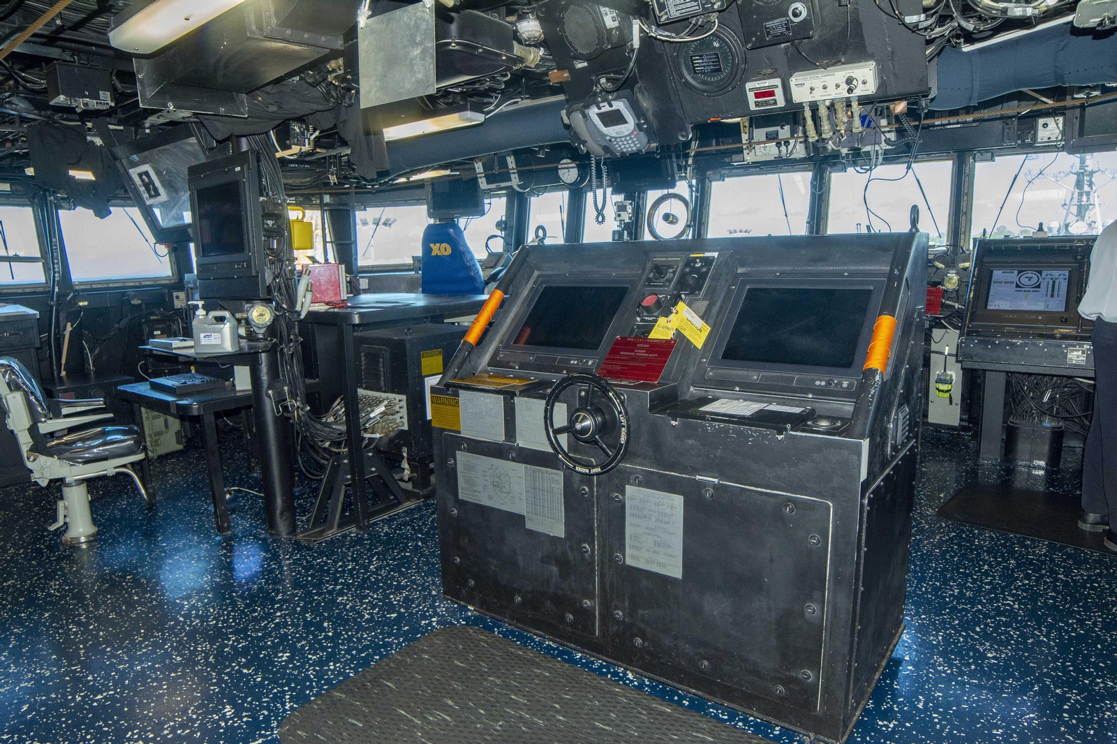 Las imágenes del 'USS Paul Ignatius', el nuevo buque del escudo antimisiles que ya está en la Base de Rota