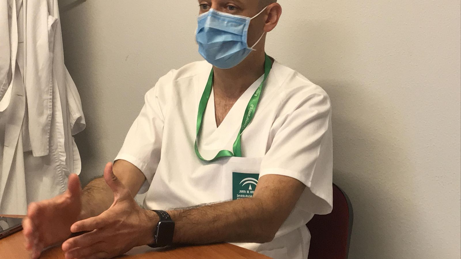 El jefe de la unidad de Neumología del Virgen Macarena, Agustín Valido.