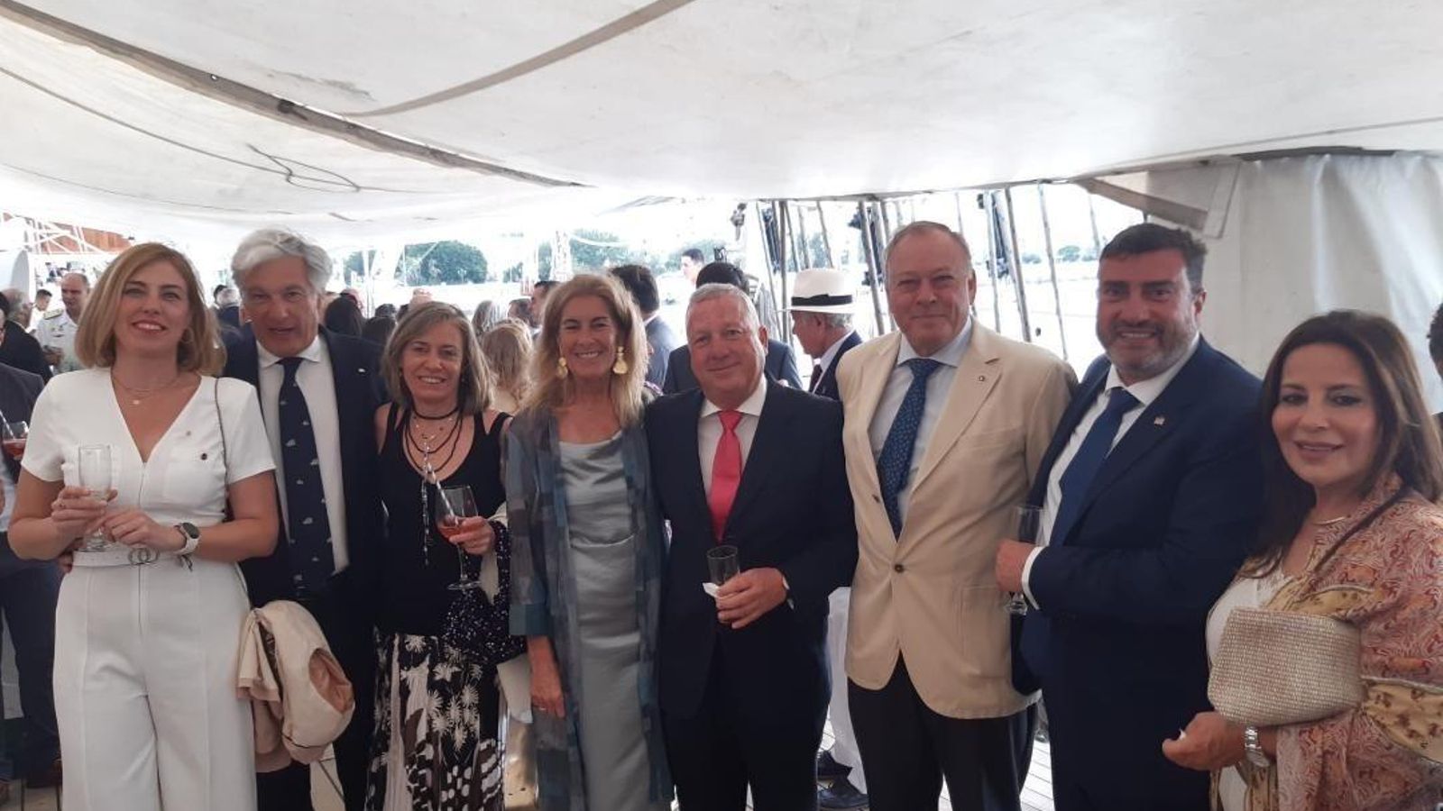 Mar Robles, Miguel Ramos, Mara Flethes, María Torres, David Domínguez, Rafa Ponce, Patricio Poullet y María Caro.