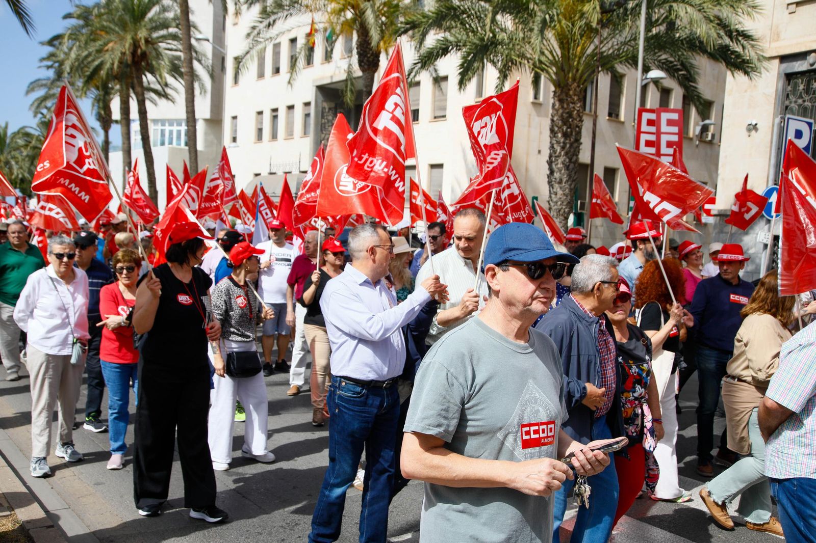 Las imágenes de la manifestaciones del 1 mayo en Almería, Día del Trabajador