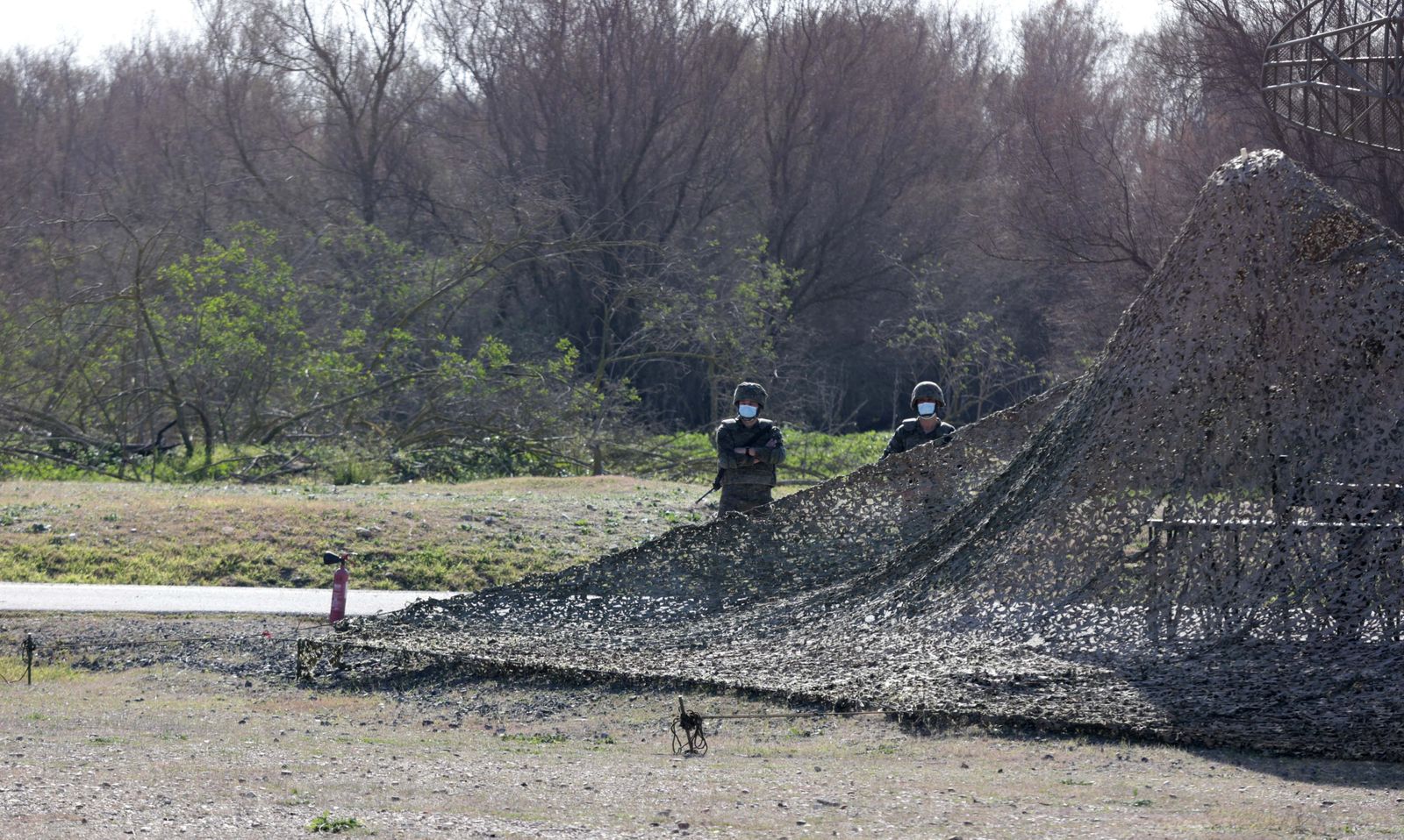 La visita de Margarita Robles a la Base del Copero en imágenes