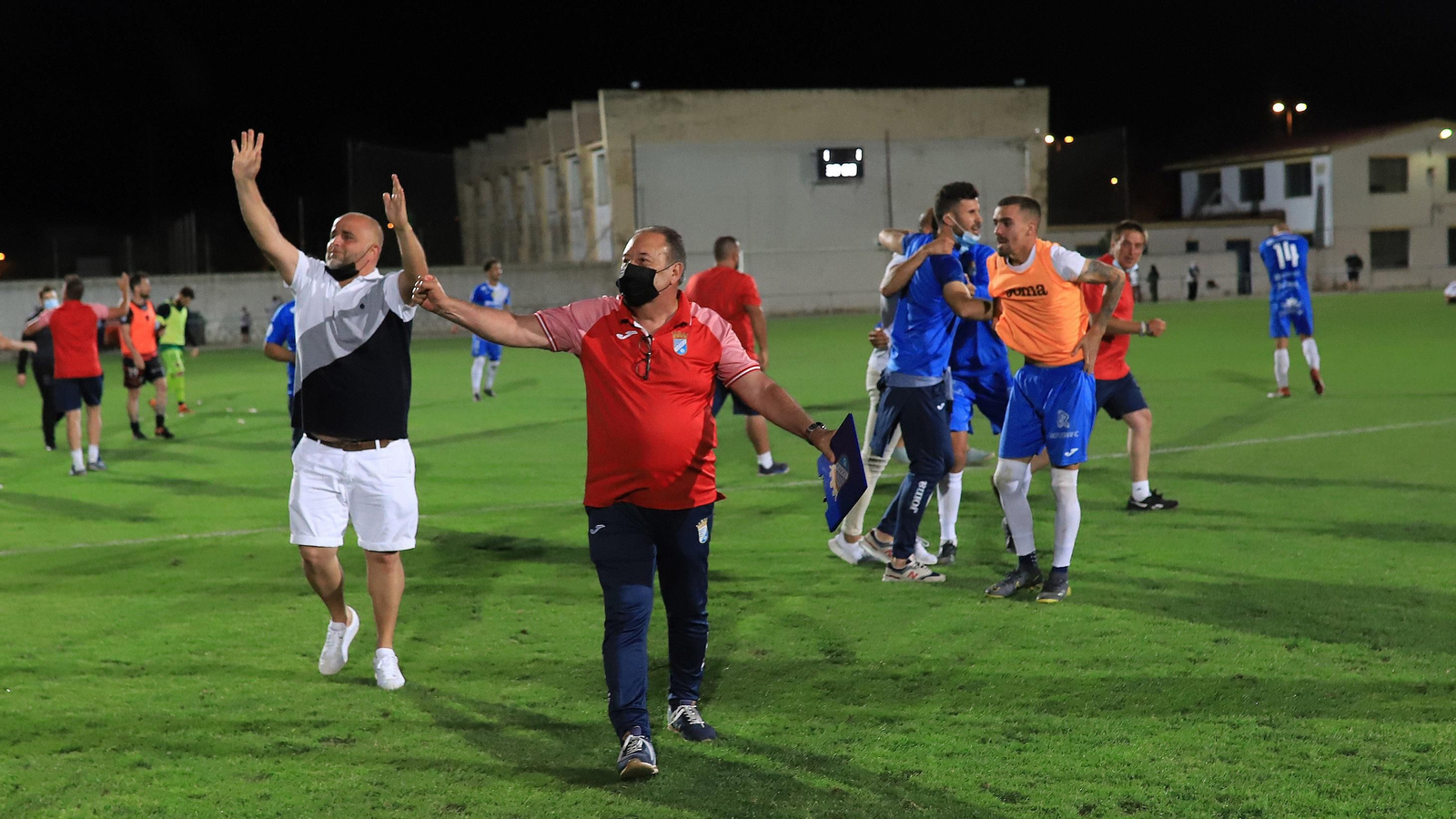 Imágenes de la semifinal por el ascenso entre el  Xerez CD - Puente Genil