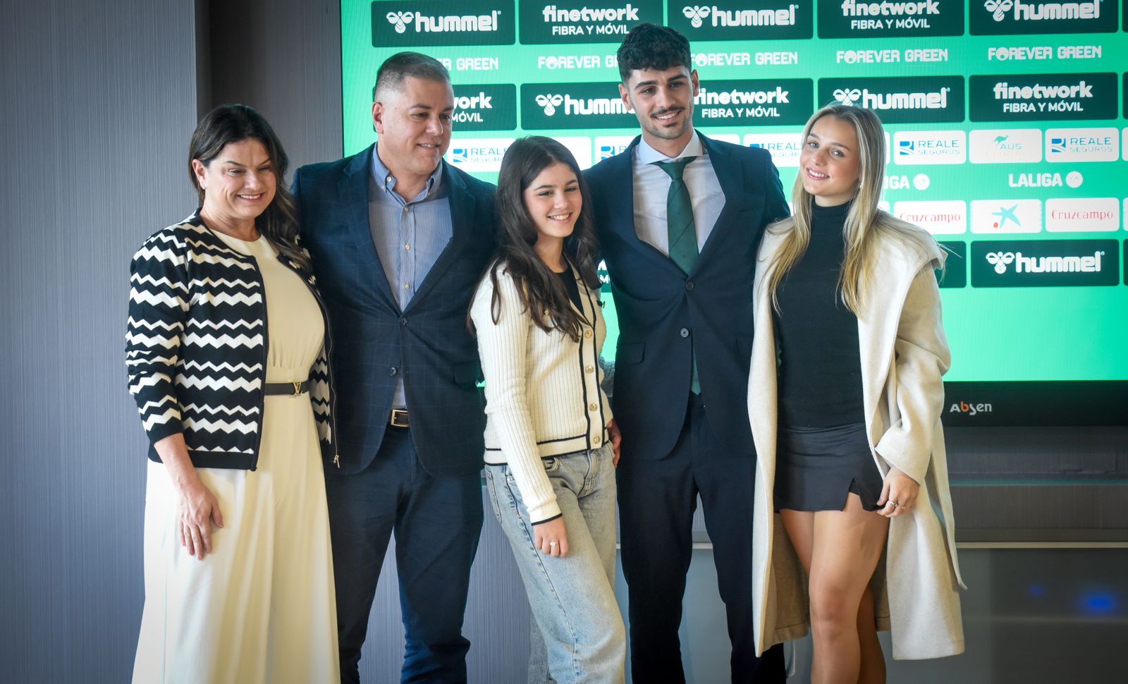 Presentación de Johnny Cardoso
