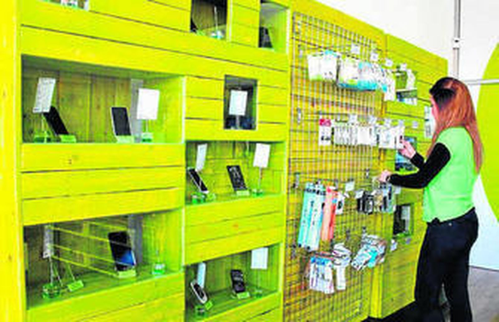 Salir de compras: Una tienda de móviles reciclados