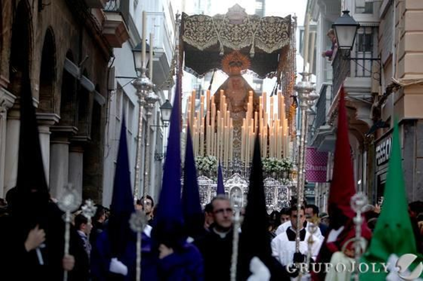 Humildad y Paciencia

Foto: Joaquin Pino / Jesus Marin / Julio Gonzalez