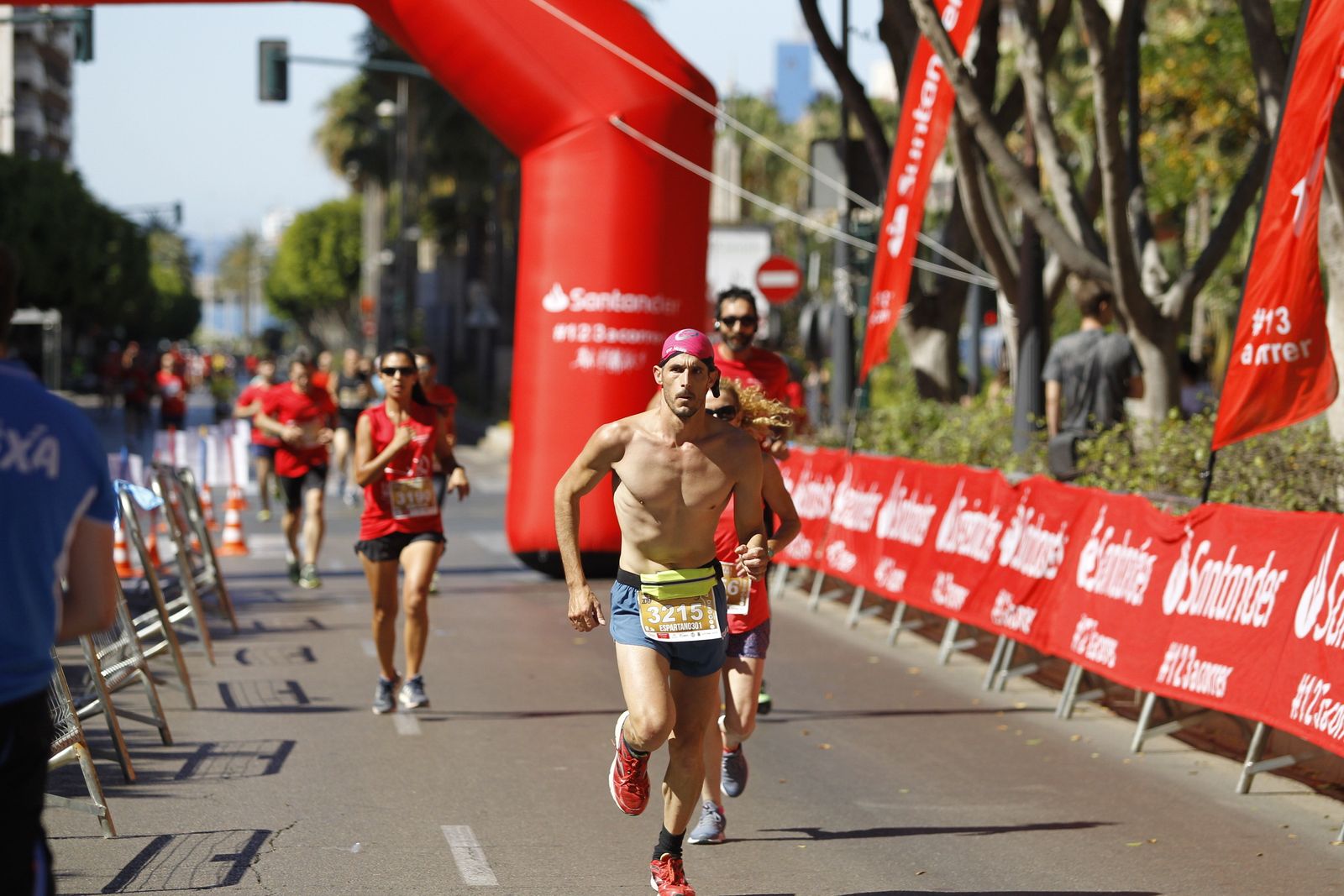 Fotogalería carrera atletismo popular enfermedades poco frecuentes. La Salle Almería