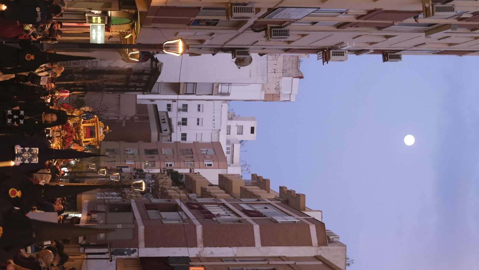 Procesión del Santo Entierro en Almería, en imágenes.