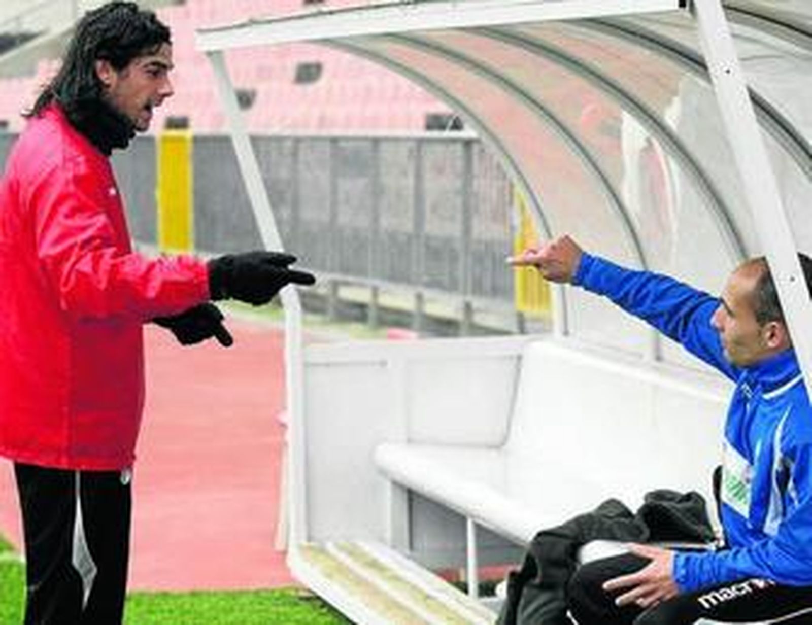 Granada dialoga con el fisioterapeuta Alberto Lara.