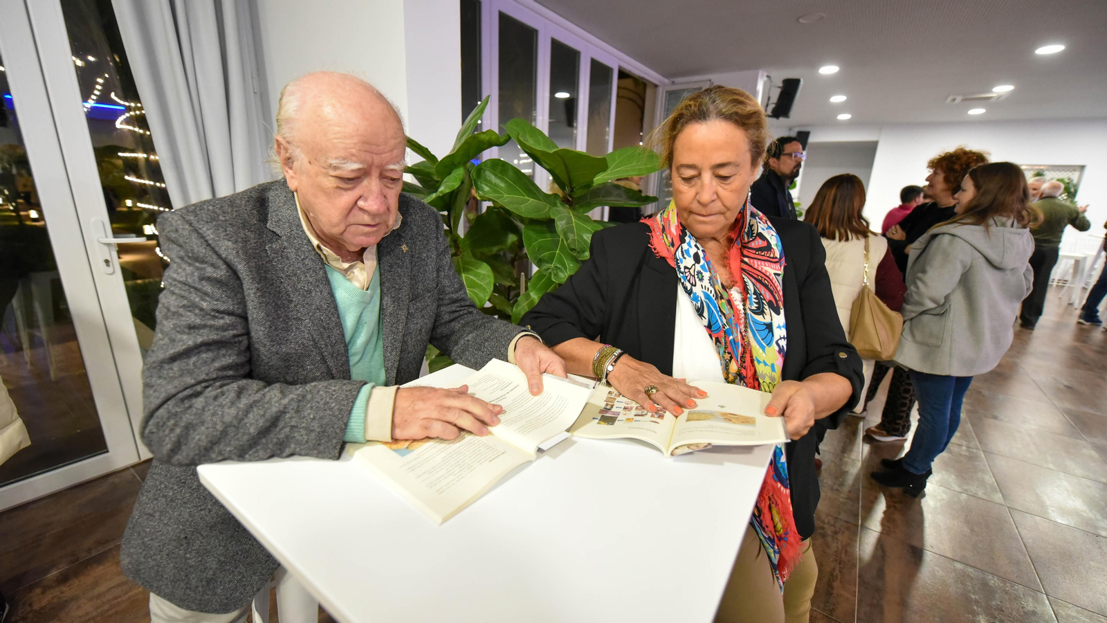 La presentación de libro ' 20 días más cocinando con Pedro' de Olga Junquera  Muñoz, en imágenes