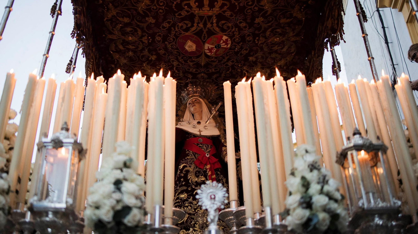 El palio de Nuestra Señora del Mayor Dolor.
