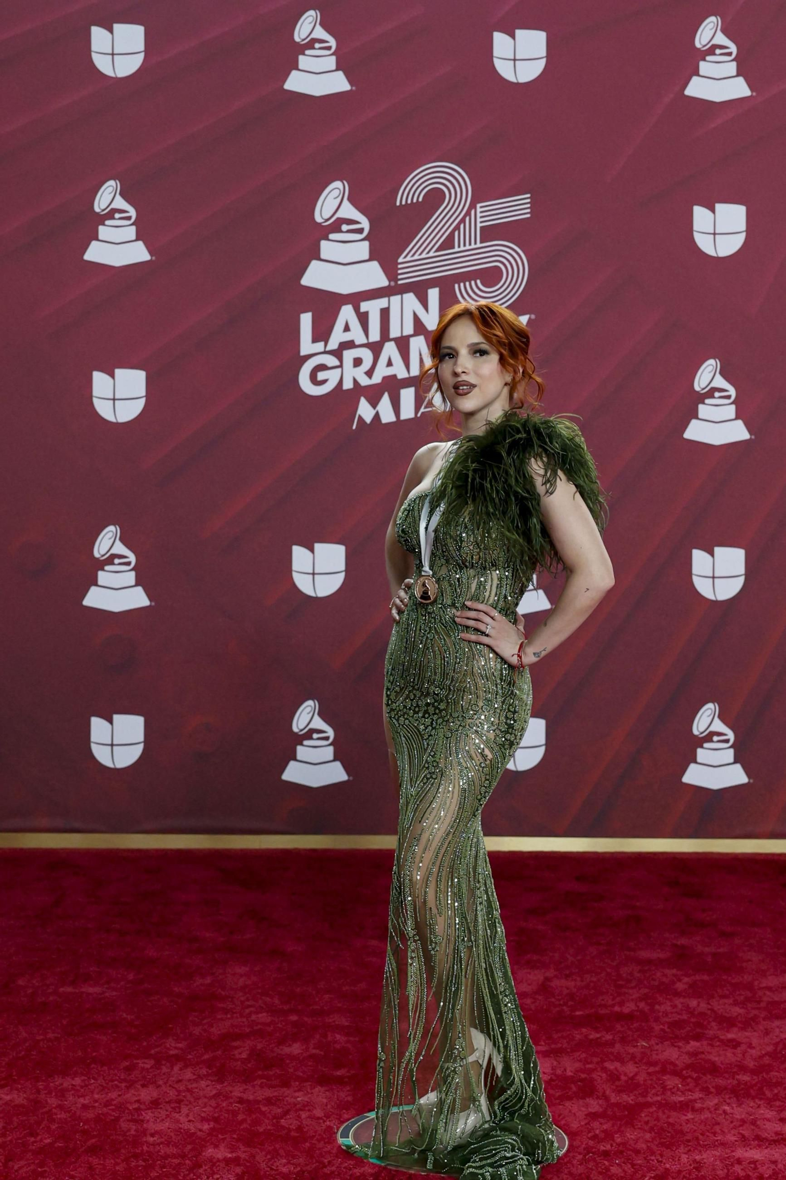 Todos los famosos, tendencias y curiosidades en la alfombra roja de la 25 edición de los Grammy Latinos