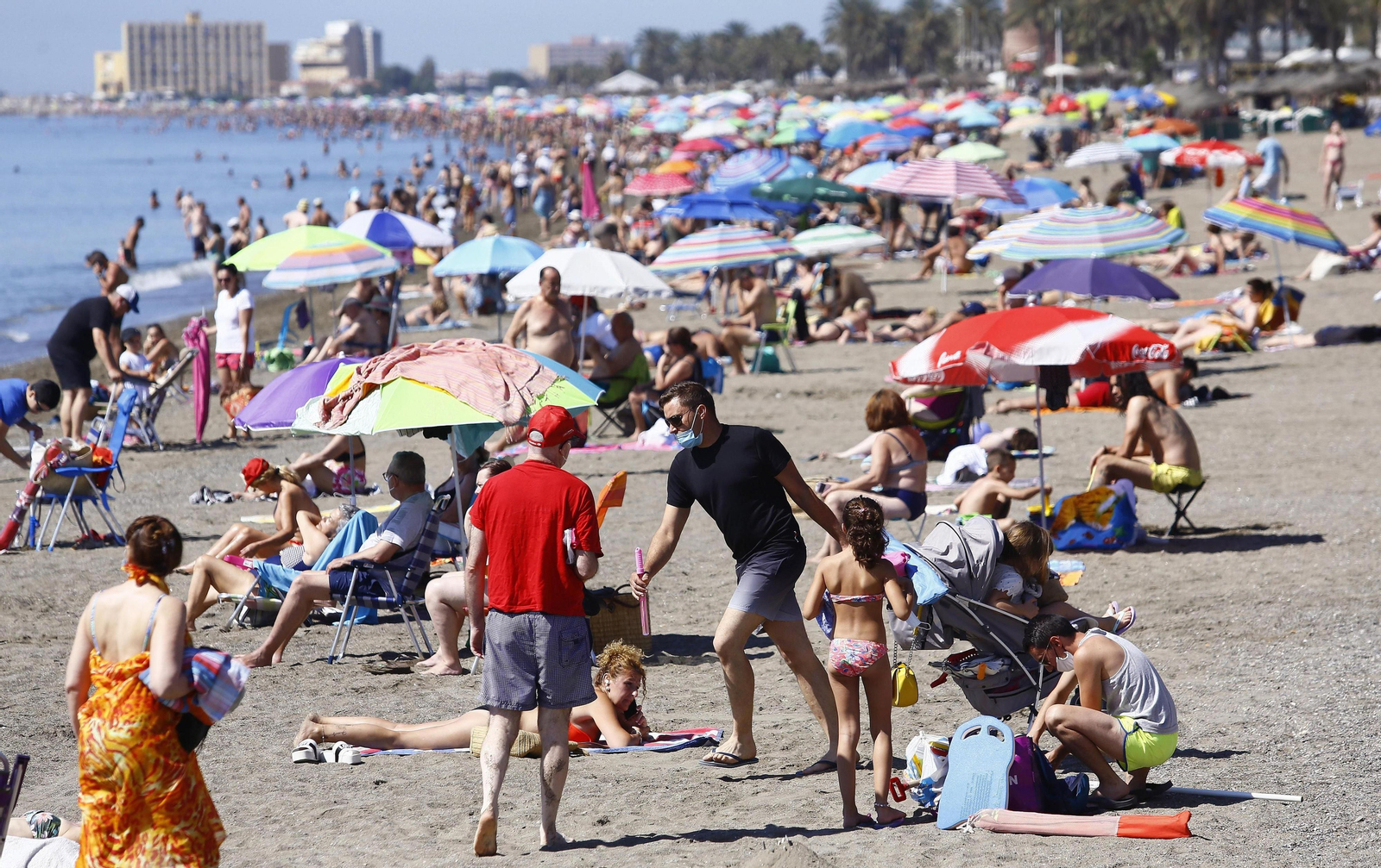 Fotos del primer domingo de playa sin el estado de alarma
