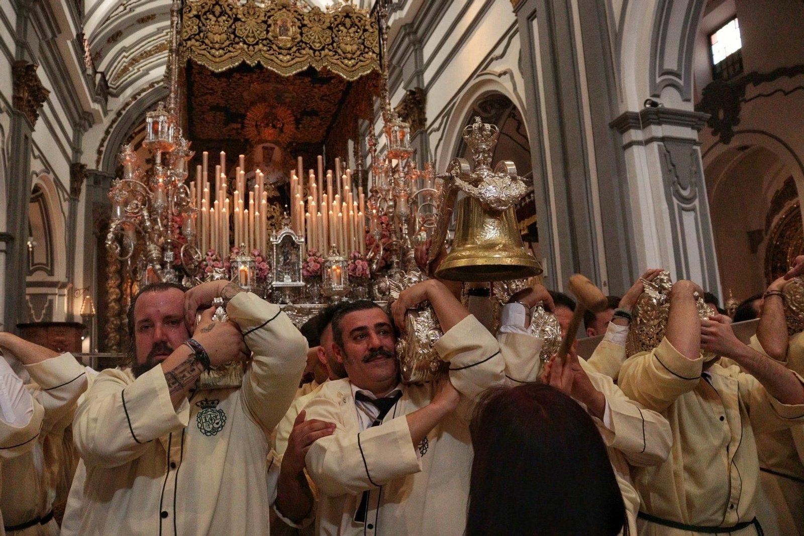 Lágrimas y Favores se quedan en el templo este Domingo de Ramos.