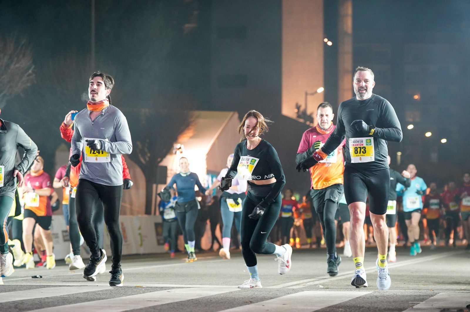 En imágenes: búscate en tu llegada a meta de la Carrera de San Antón 2026 (13)