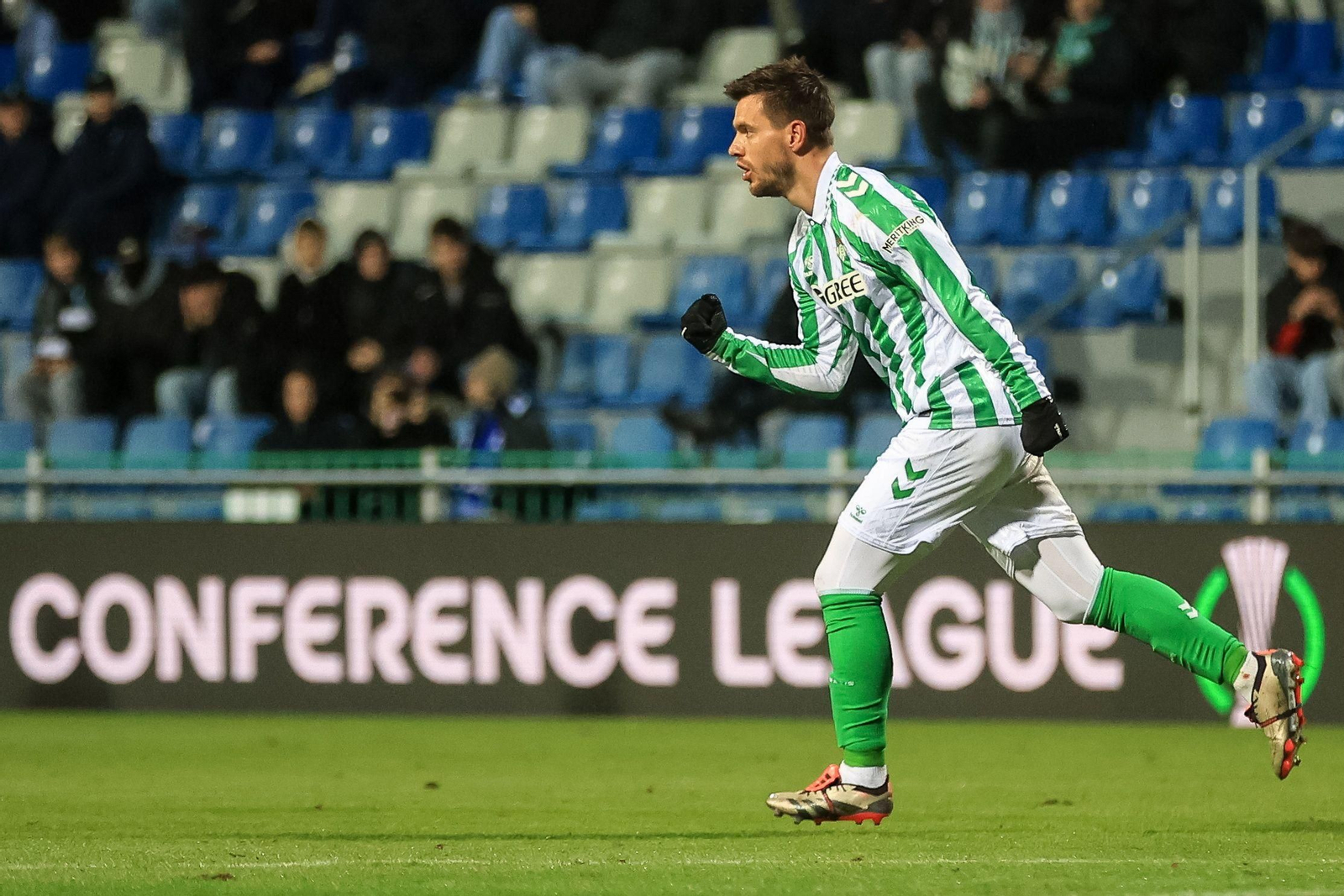 Las fotos del Mladá Boleslav - Betis de la Conference League