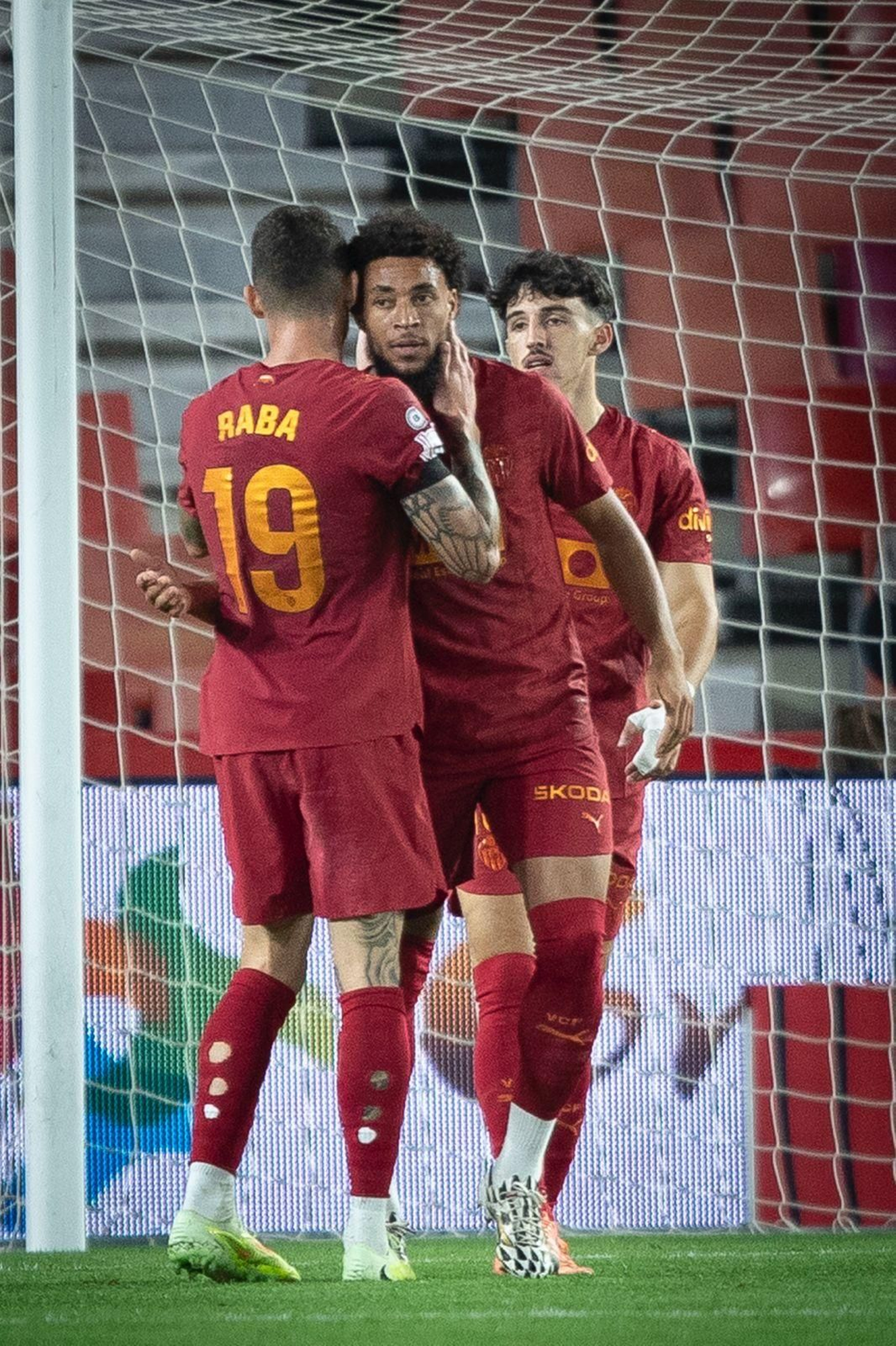 Las mejores imágenes del duelo copero entre UD Maracena y Valencia CF