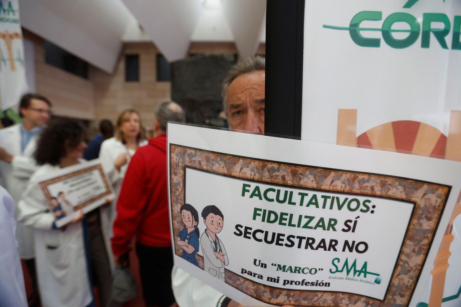 La concentración de médicos en contra de la reforma del Estatuto Marco, en imágenes