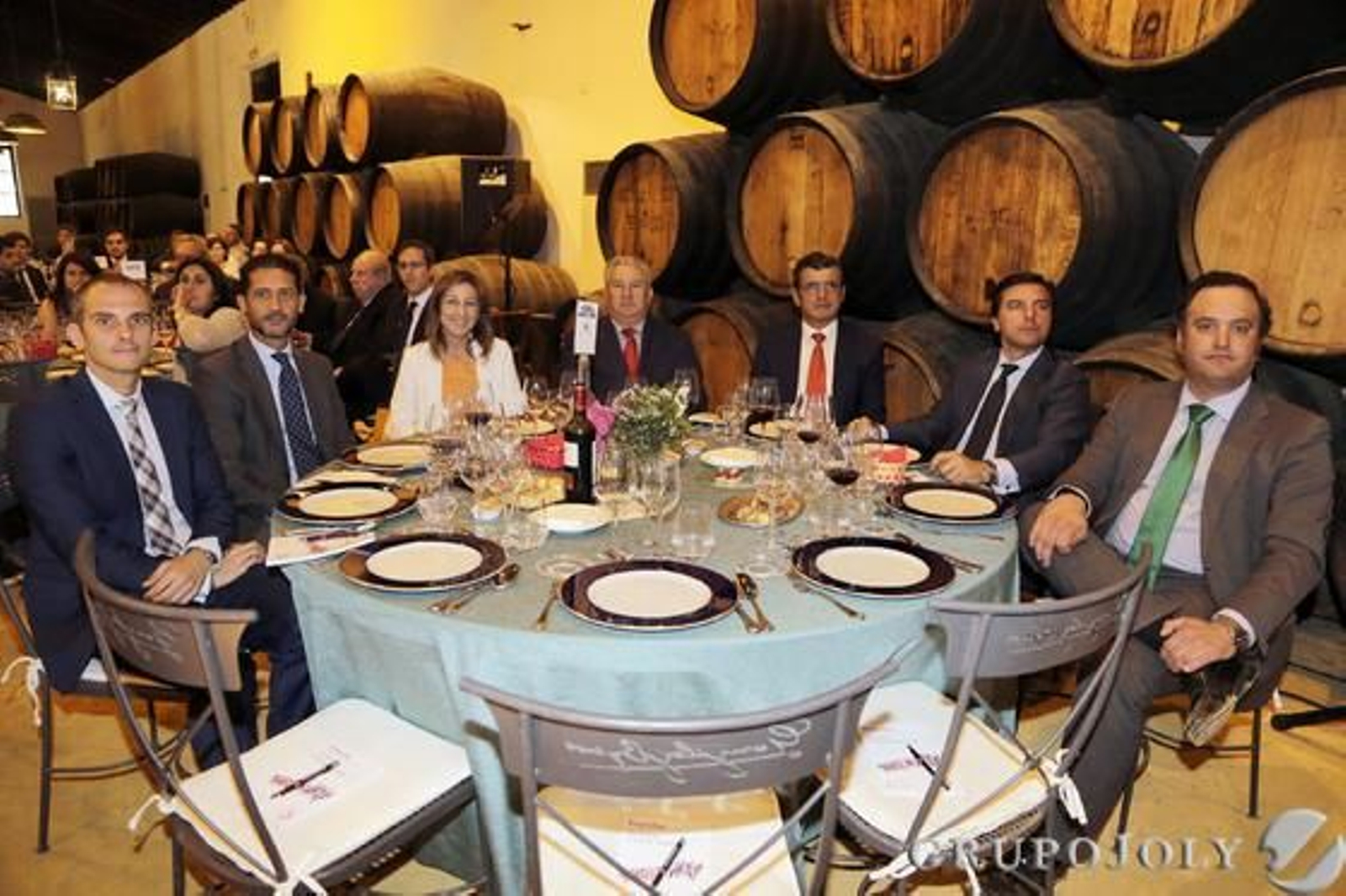 Carlos Cabrera Barbosa (notario), Cipriano Acedos (Banco Popular), María Jesús y Miguel Ordóñez (Miguel Ordóñez &Asociados), Juan Guerra Vélez (Miguel Guerra), Manuel Ávila Farzón (Proviaf) y Juan Pablo Acosta Abuín (Banco Popular).

Foto: Miguel Angel Gonzalez