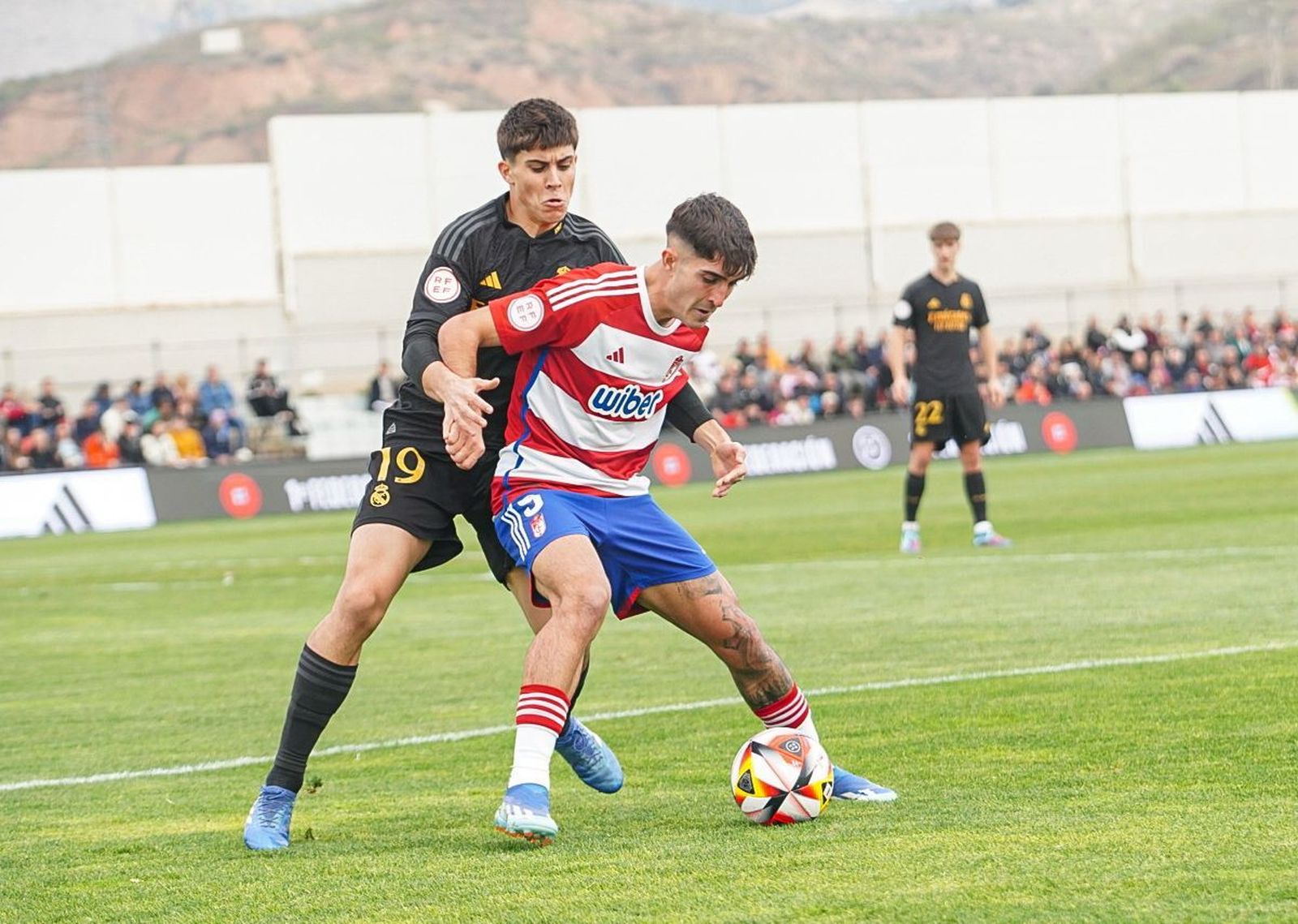 Las imágenes del Recreativo Granada - Real Madrid Castilla