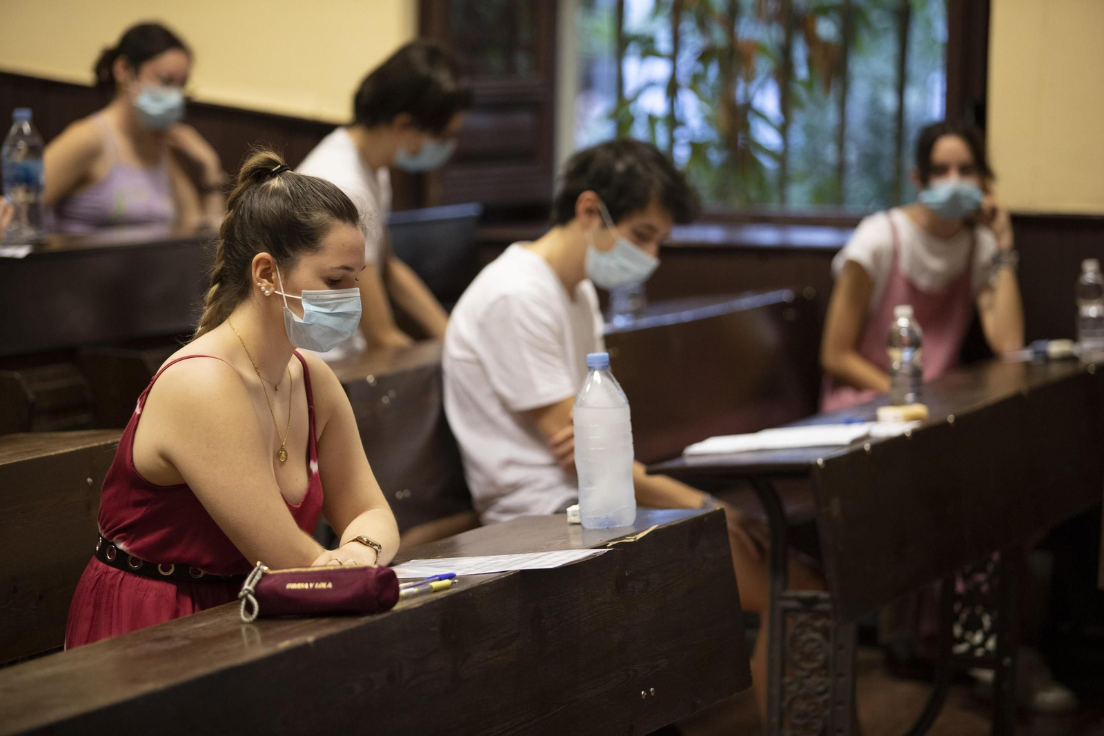 Imagen de archivo de estudiantes en Selectividad en julio de 2020.
