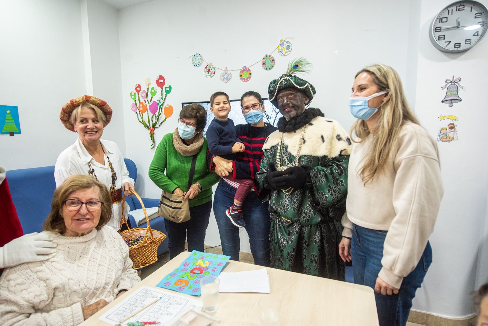 La visita de los Reyes Magos a la asociacion San Rafael de Alzheimer