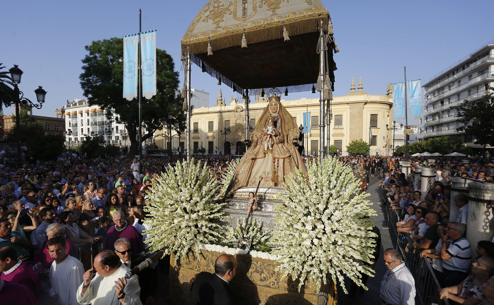 Las procesión de la Virgen de los Reyes