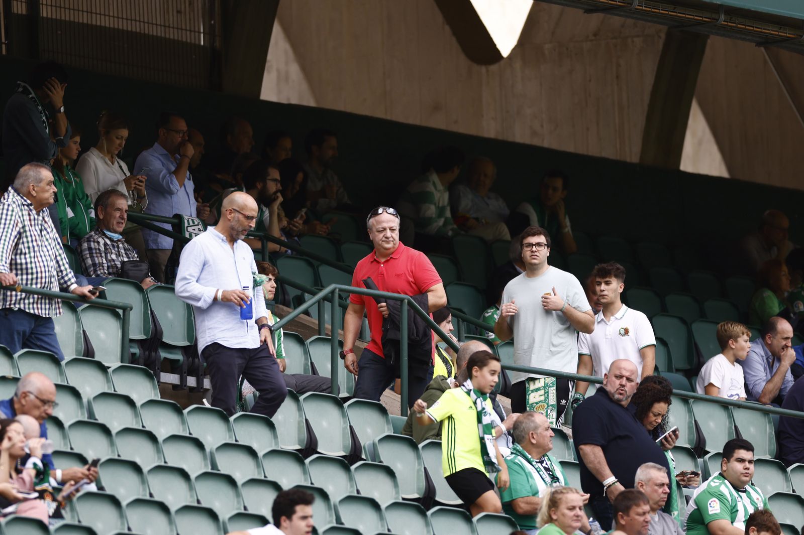 Búscate en las fotos del Betis-Atlético de Madrid