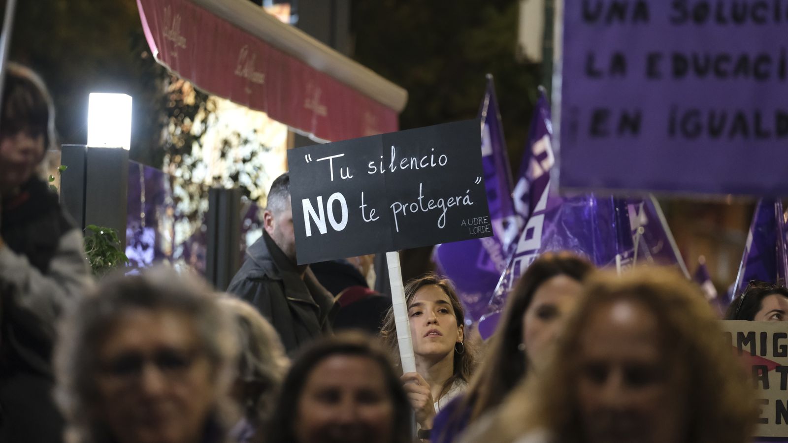 Imágenes de las manifestaciones por el Día de la Mujer en Almería