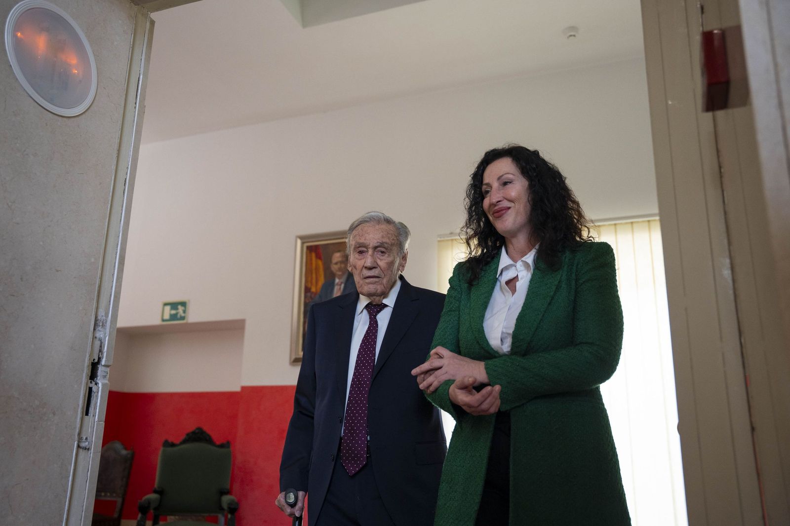 La galería del Escudo de Oro de la Ciudad de Almería a Juan Rigaud