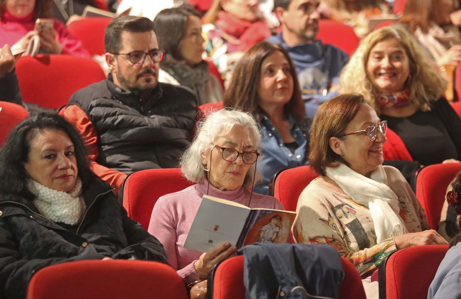 Fotos de Máximo Huertas  en los encuentros literarios del Aula de Literatura José Cadalso de San Roque.