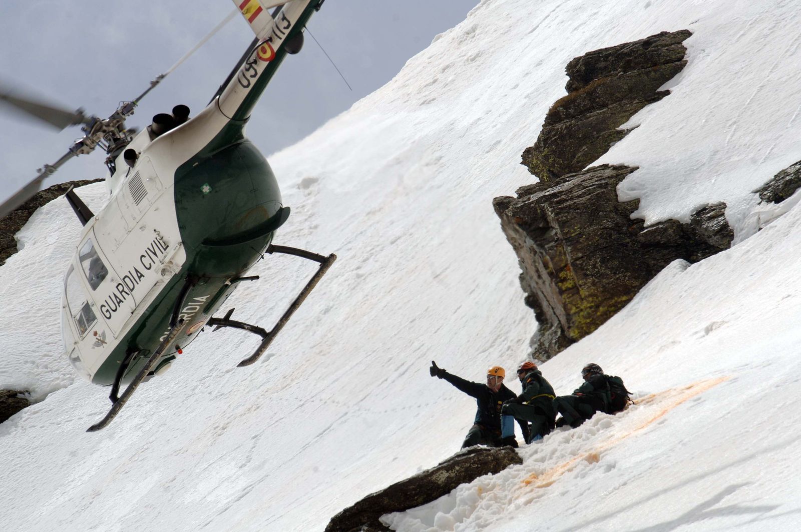 Imagen de archivo de un simulacro de rescate de la Guardia Civil en Sierra Nevada