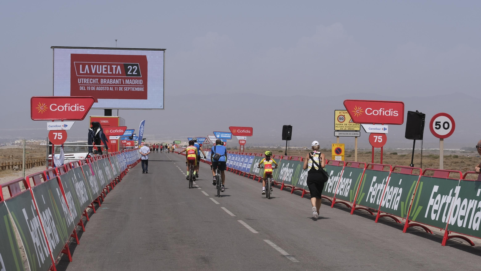 Imágenes de la etapa de la Vuelta a España con llegada en Cabo de Gata, Almería