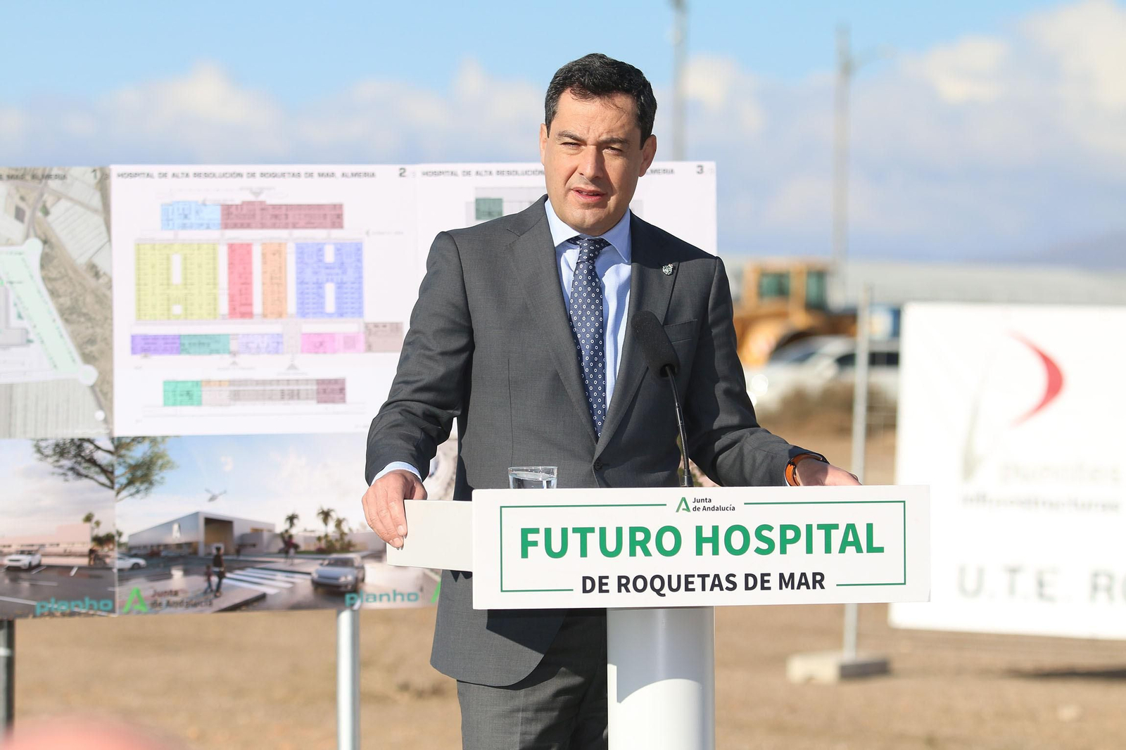 Fotogalería de la colocación de la primera piedra del hospital de Roquetas