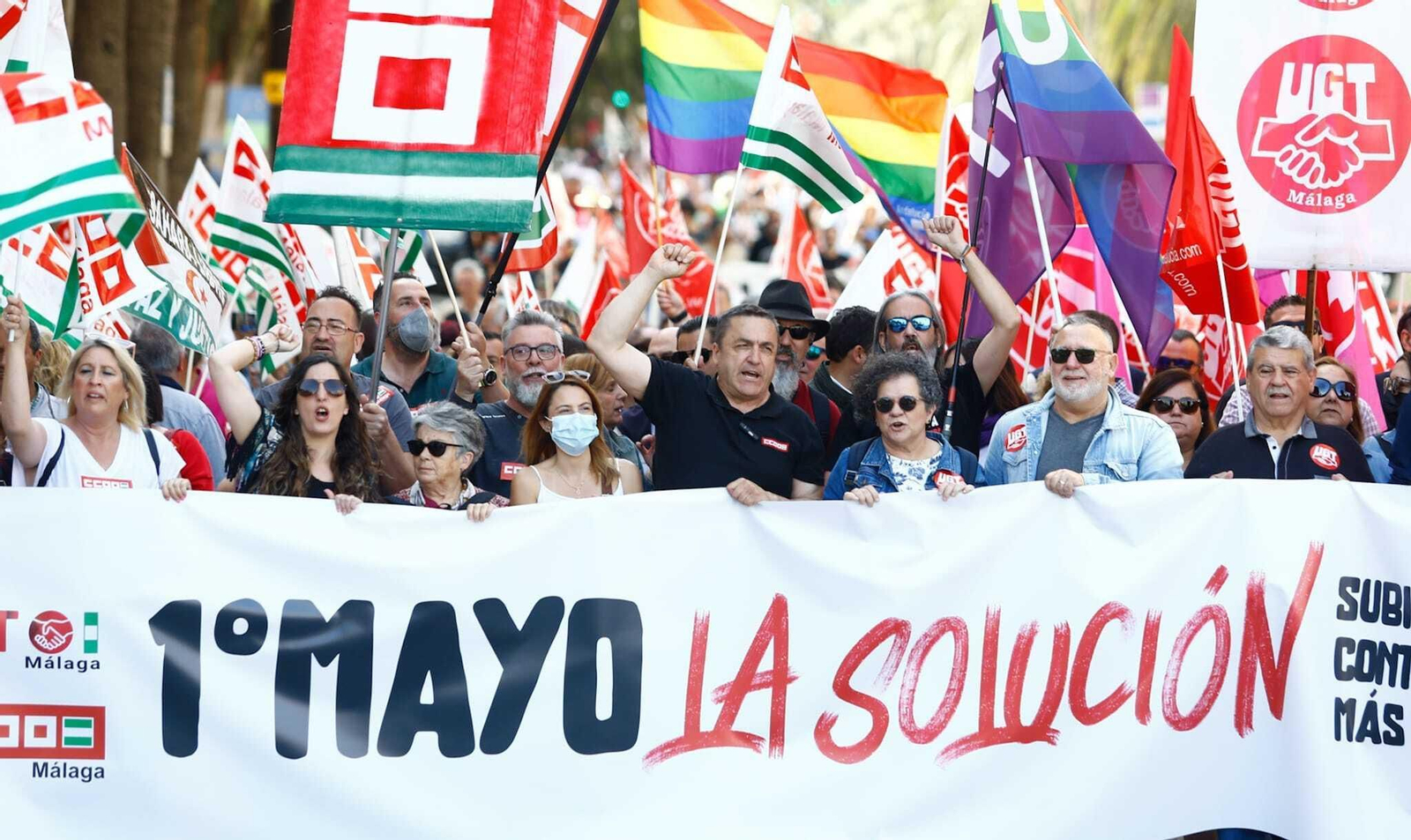 La manifestación convocada por los sindicatos CCOO y UGT el 1 de mayo en Málaga, en fotos