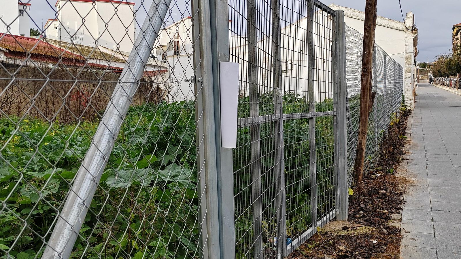 Uno de los solares del Huerto Paco.