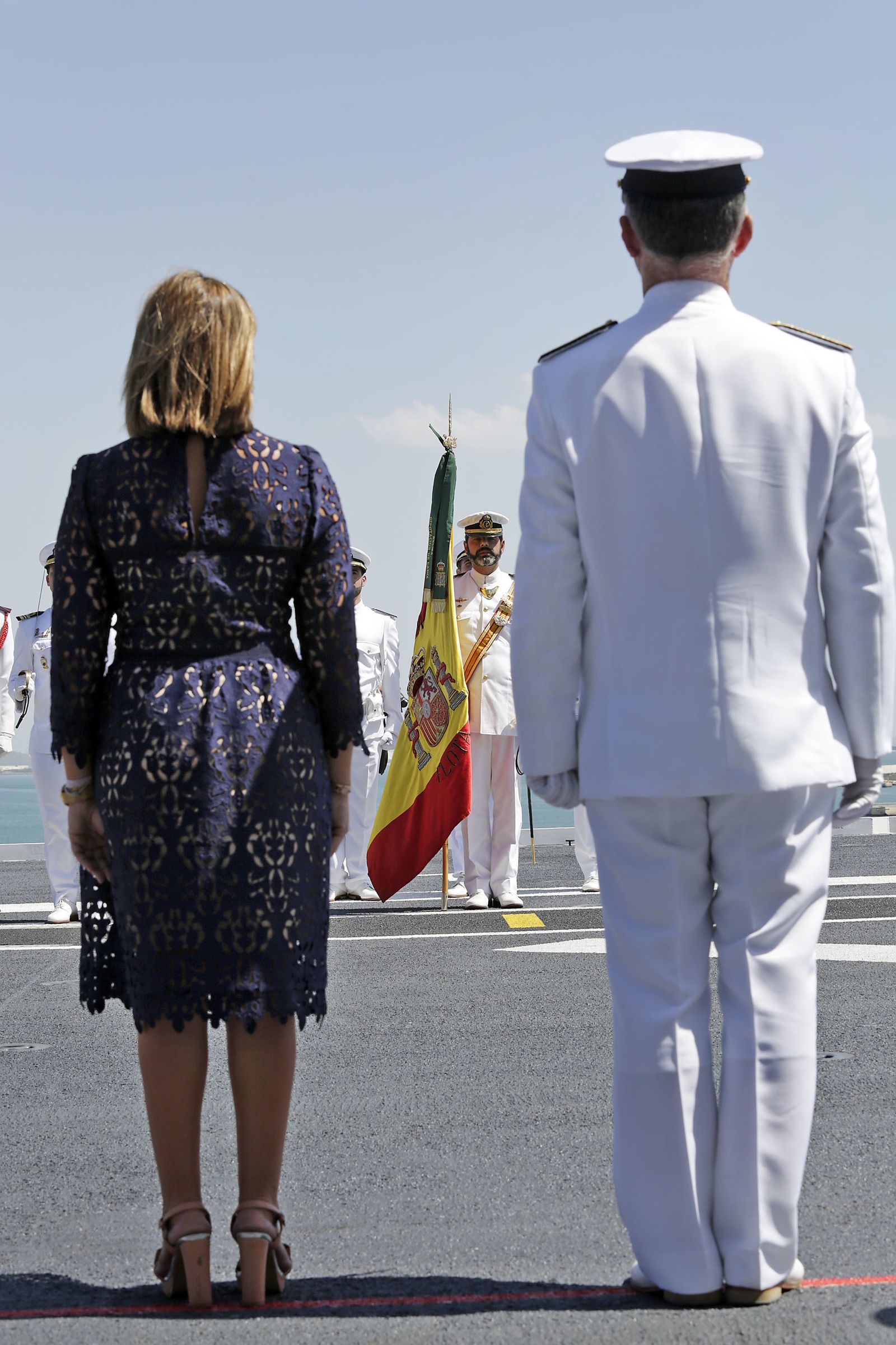 Entrega de la corbata de la Provincia a la bandera de la flota del Juan Carlos I
